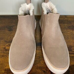 TOMS Bryce Women's Boots Shoes Taupe Grey Oiled Nubuck Faux Fur Lined Si…